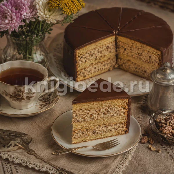 Торт сухой с ореховой начинкой